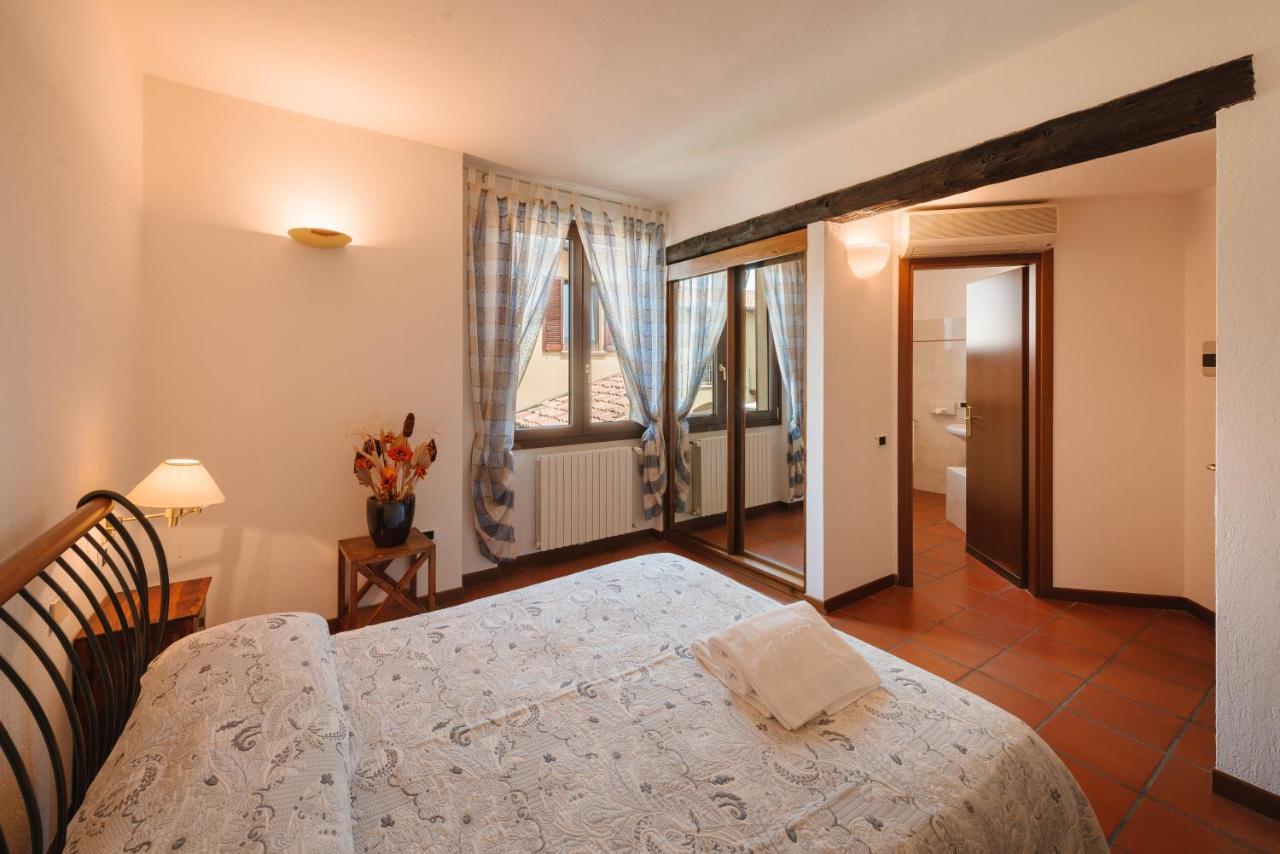 La Corte Di Lurago Lurago dʼErba Extérieur photo
