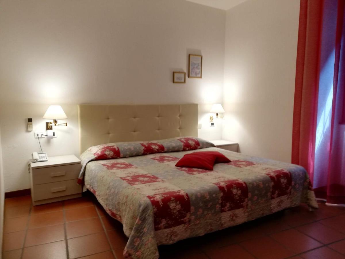 La Corte Di Lurago Lurago dʼErba Extérieur photo